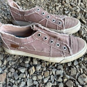 Women's Pink Canvas Sneakers